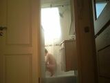 Petra en la ducha